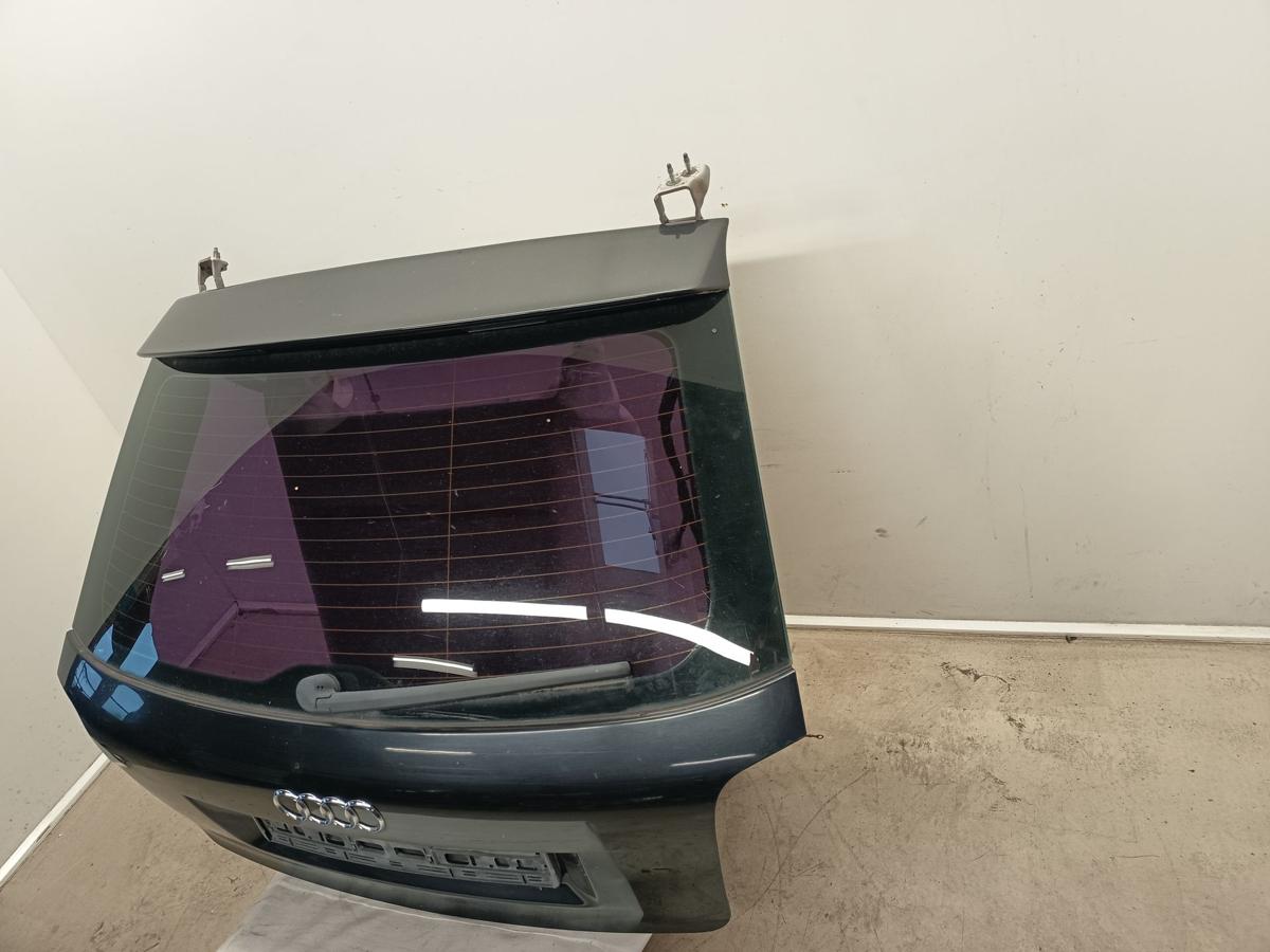 Audi A3 8P orig Heckklappe mit Scheibe Deckel hinten Z9W Ebonyschwarz Bj 2005