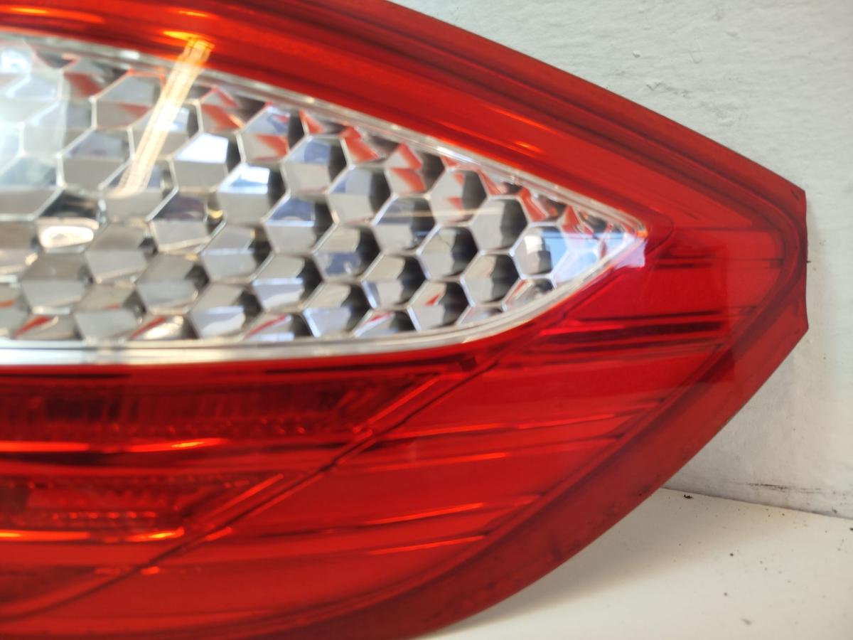 Ford Mondeo BA7 Kombi R&uuml;ckleuchte Schlussleuchte R&uuml;cklicht aussen rechts bis 10