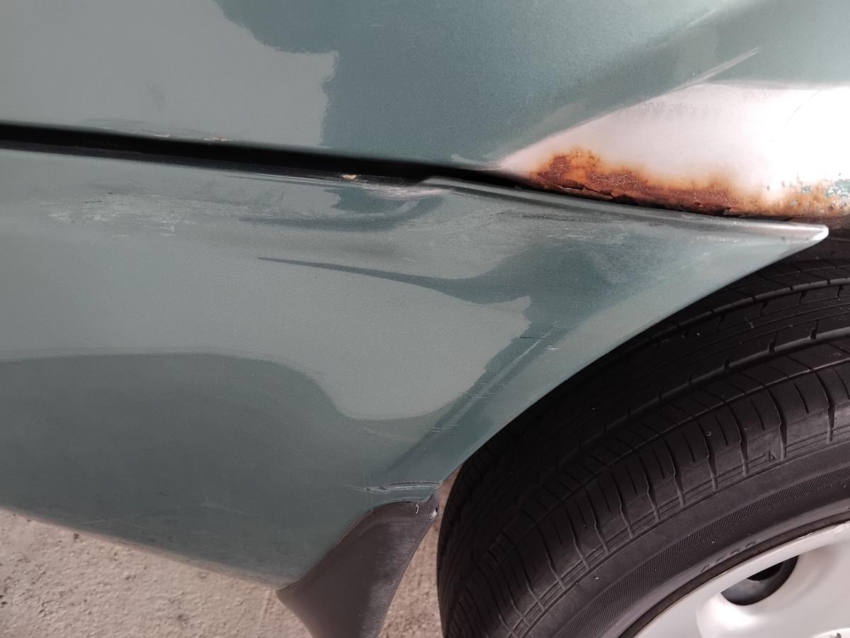 Mazda 323 F BJ Flie&szlig;heck orig Sto&szlig;f&auml;nger Sto&szlig;stange hinten BJ2001 23G orient green pearl