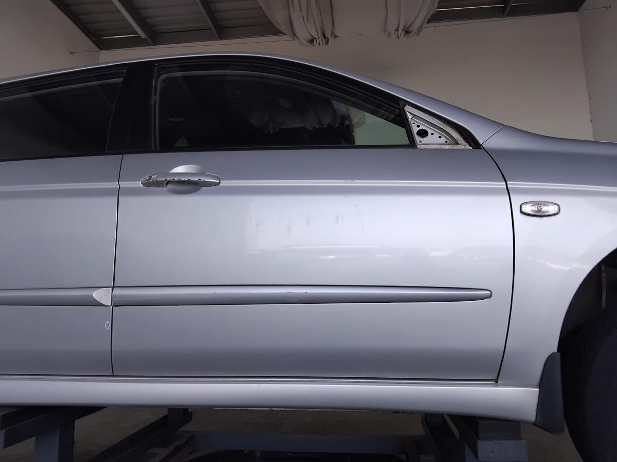 Kia Cerato FE T&uuml;r vorn rechts Beifahrert&uuml;r 6C clear silver BJ2008