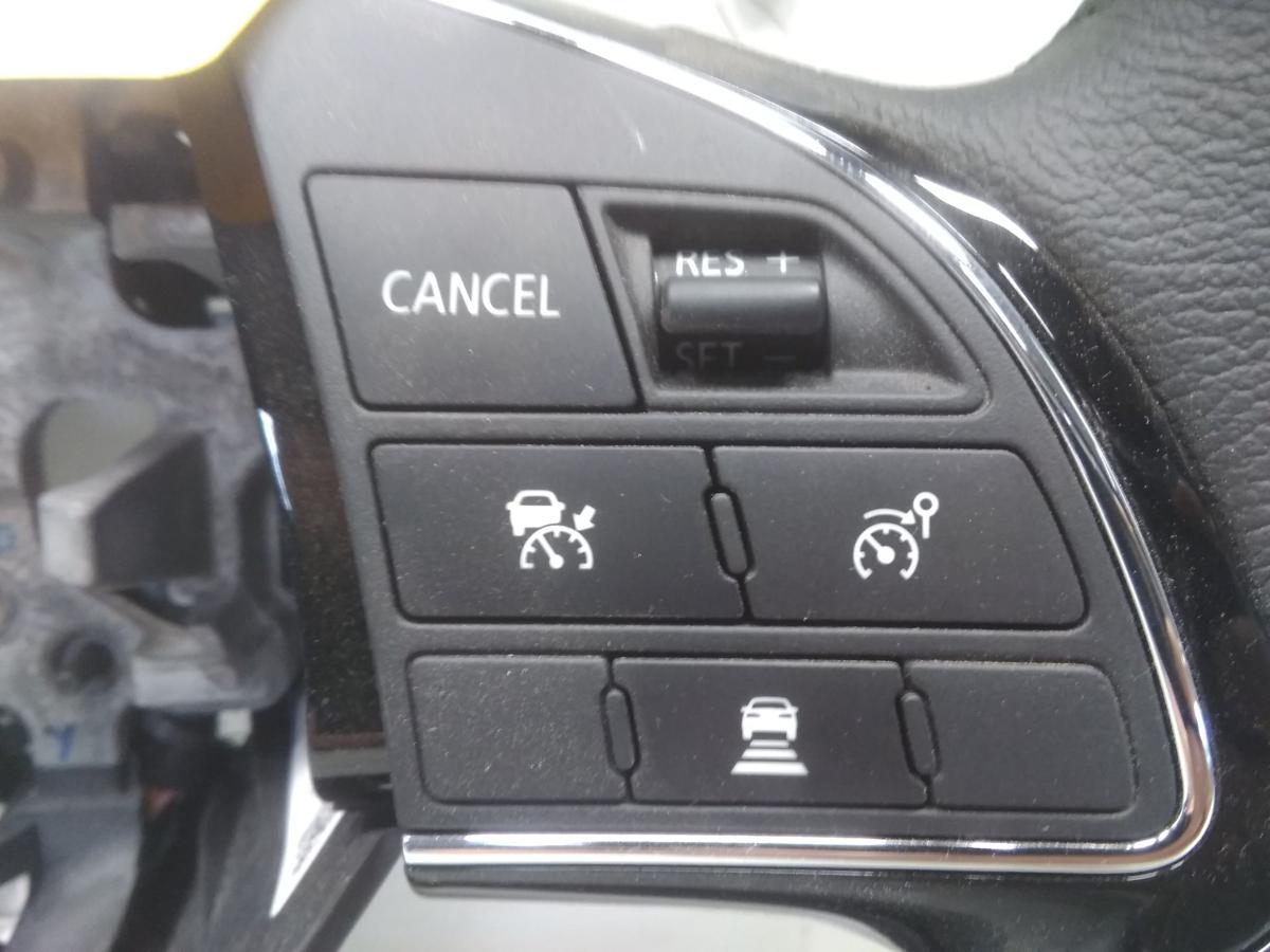 Mitsubishi Eclipse Cross original Lenkrad Lederlenkrad 3-Speichen