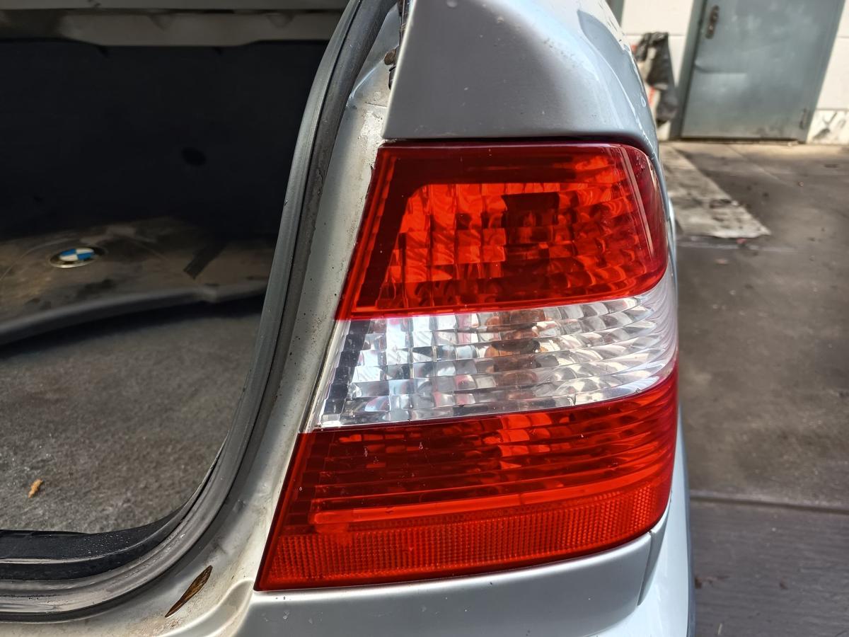 BMW E46 Limo original R&uuml;ckleuchte links Heck Schluss Licht Bj 2003