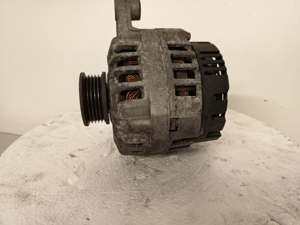 Audi A4 B5 Limo orig Lichtmaschine Generator 1,8L 92KW Benzin Bj 2000