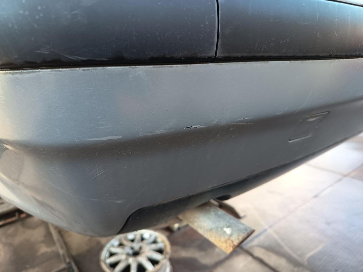 BMW 3er E36 Limousine original Sto&szlig;stange F&auml;nger hinten Heck hellgrau Bj 1992