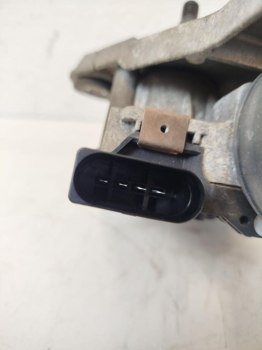 Ford Focus DYB MK3 Wischermotor vorn links Scheibenwischermotor OEM Fahrerseite