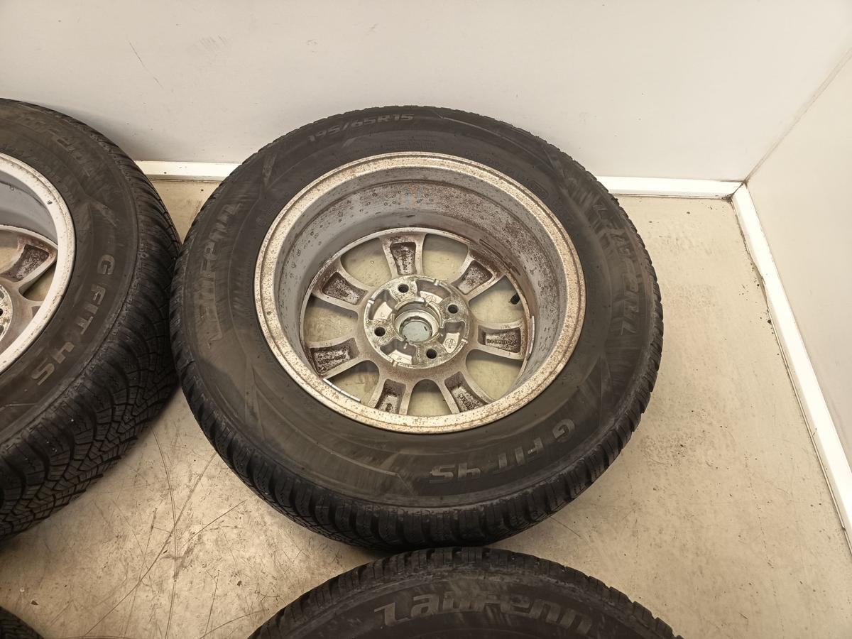 Nissan Tiida C11 orig Satz Alufelgen mit Reifen 5,5x 15 ET40 Bj 2008