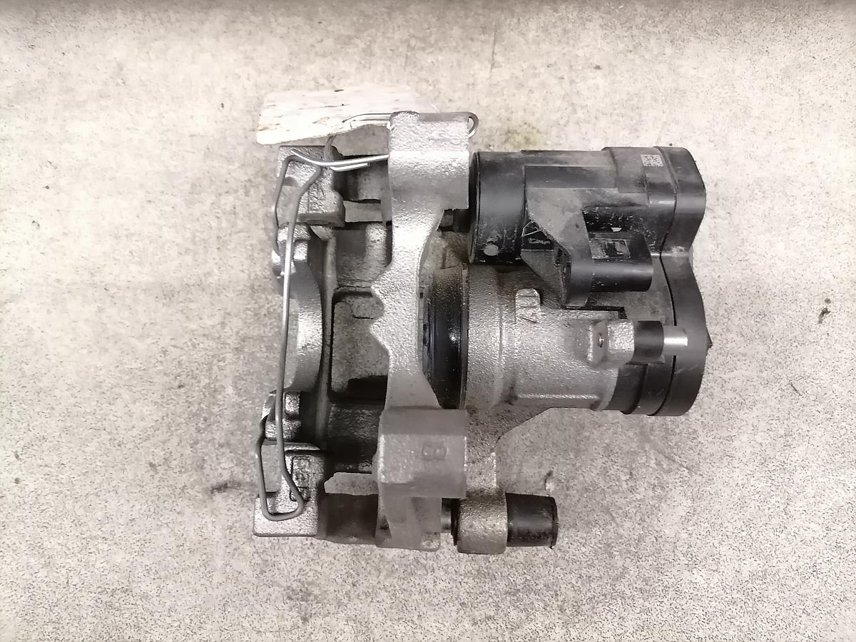 VW Passat B8 Bremssattel hinten links elektrisch original Variant BJ14-19