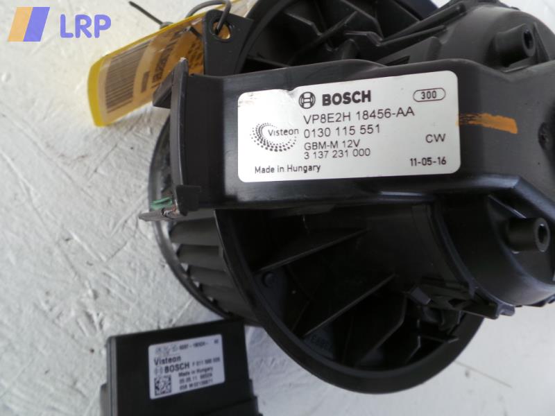 Ford Fiesta 2AJ JA8 Bj.2011 Gebläsemotor Heizungsgebläse BOSCH 3137231000