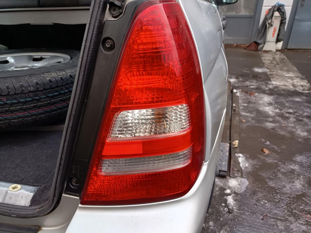 Subaru Forester SG original R&uuml;ckleuchte rechts vor Facelift Baujahr 2005