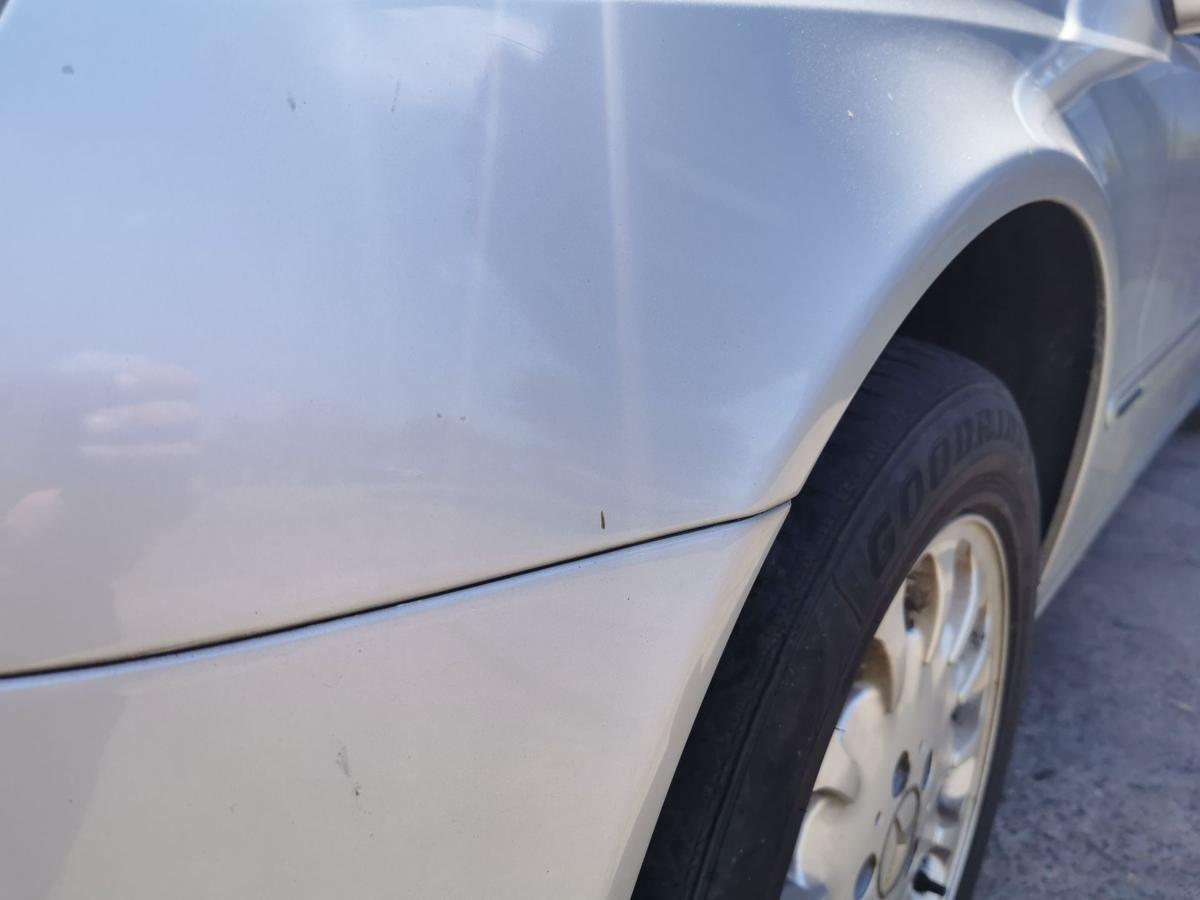 Mercedes E Klasse 211 Kotflügel Fender Seitenwand vorn links 744 Brillantsilber