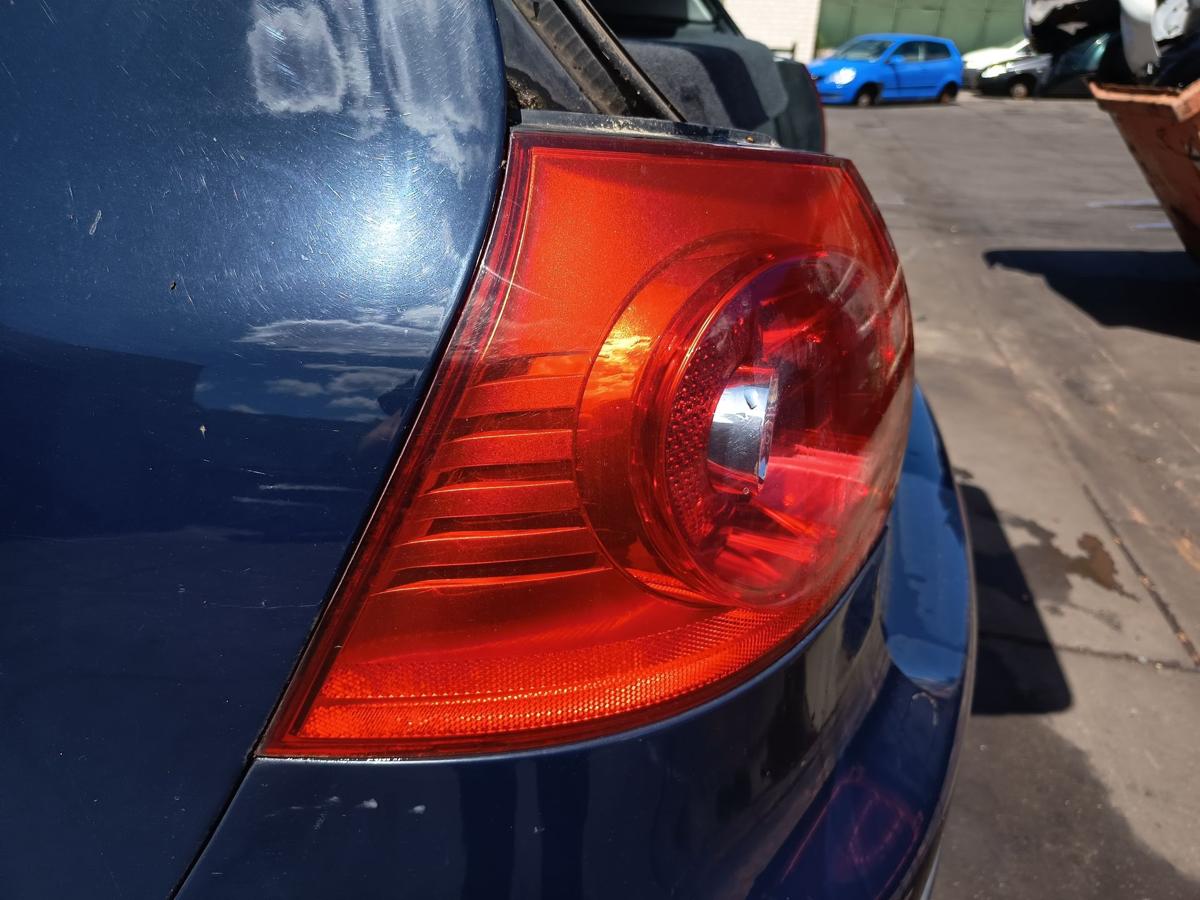 VW Golf V Limo original R&uuml;ckleuchte links Heck Schlusslicht Bj 2003