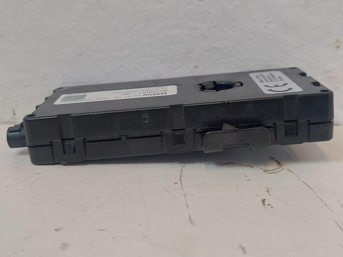 BMW 1er F21 M140i LCI Antennenverst&auml;rker Verst&auml;rker Antennensignal OEM