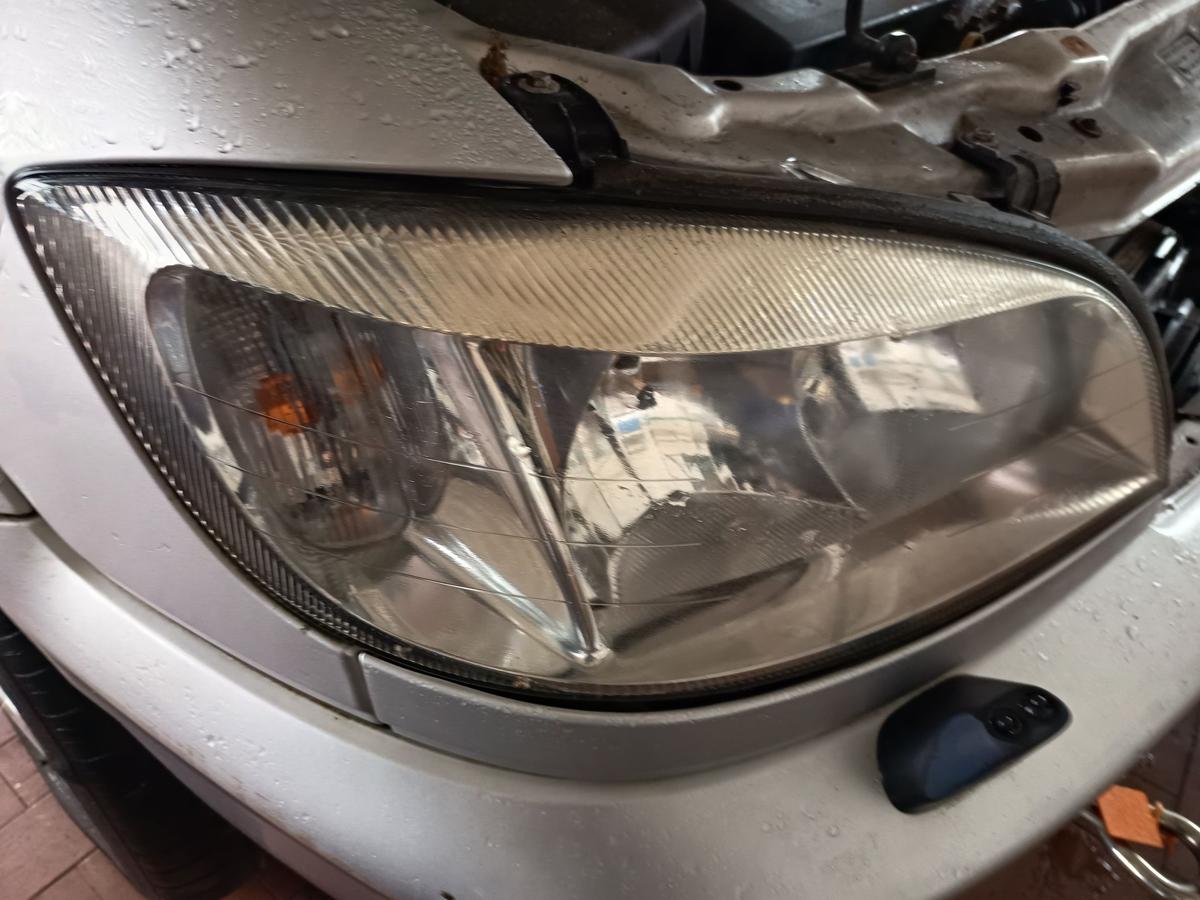 Opel Zafira A original Hauptscheinwerfer vorn rechts Front Halogen Bj 2005