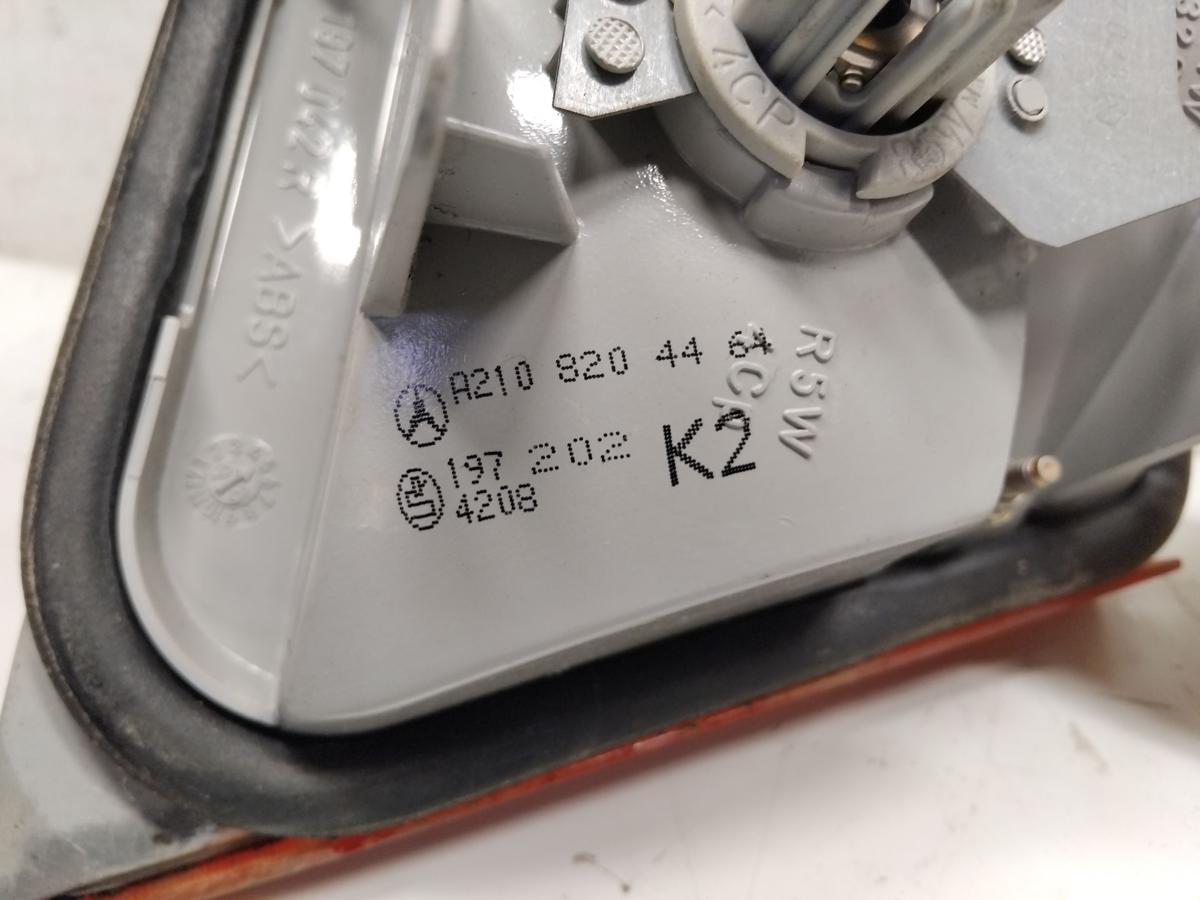 Mercedes E-Klasse Limo W210 original R&uuml;ckleuchte Heckleuchte rechts Bj.1998