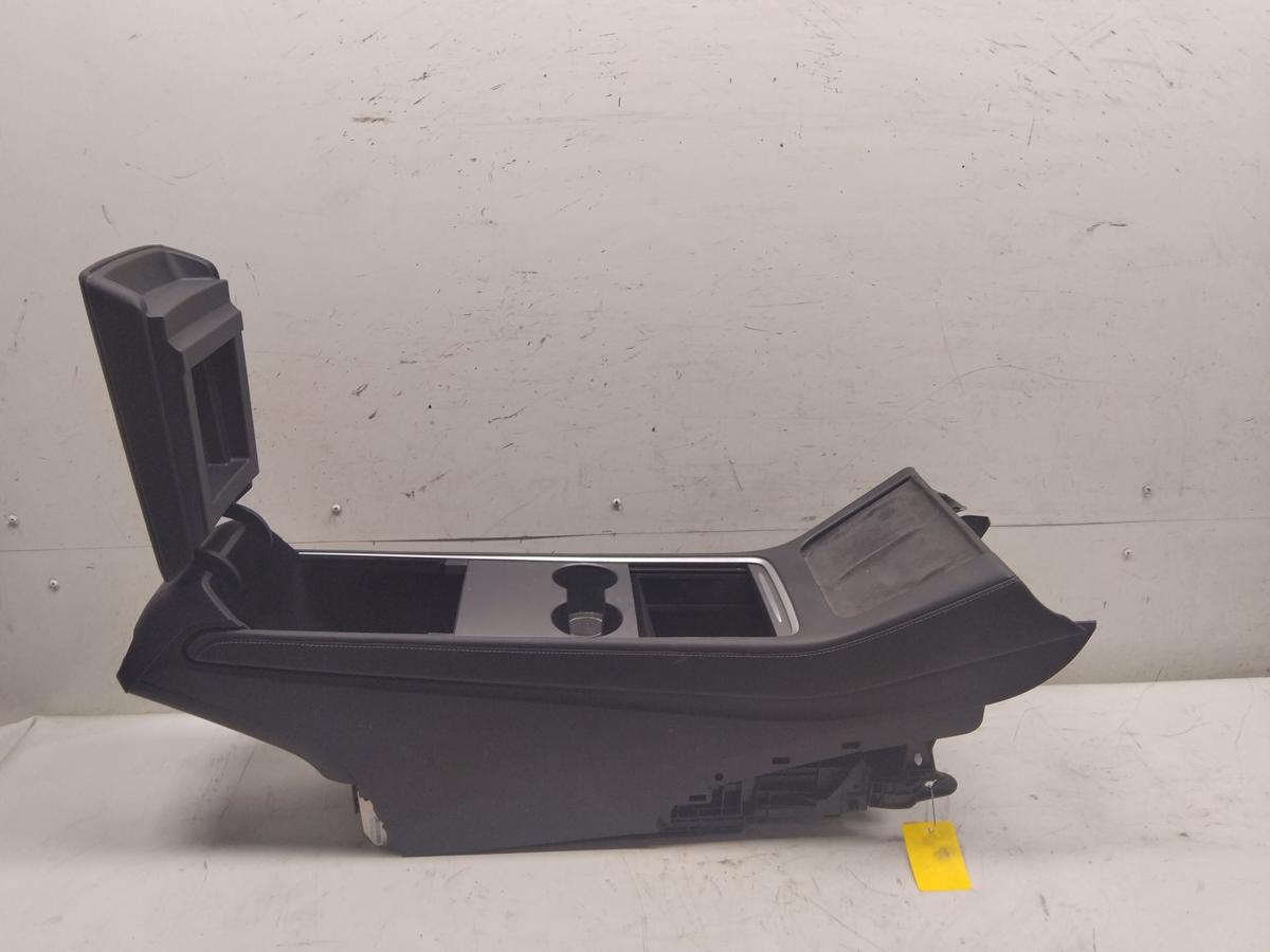 Tesla Model Y original Mittelkonsole Tunnelverkleidung mit Mittelarmlehne BJ2023