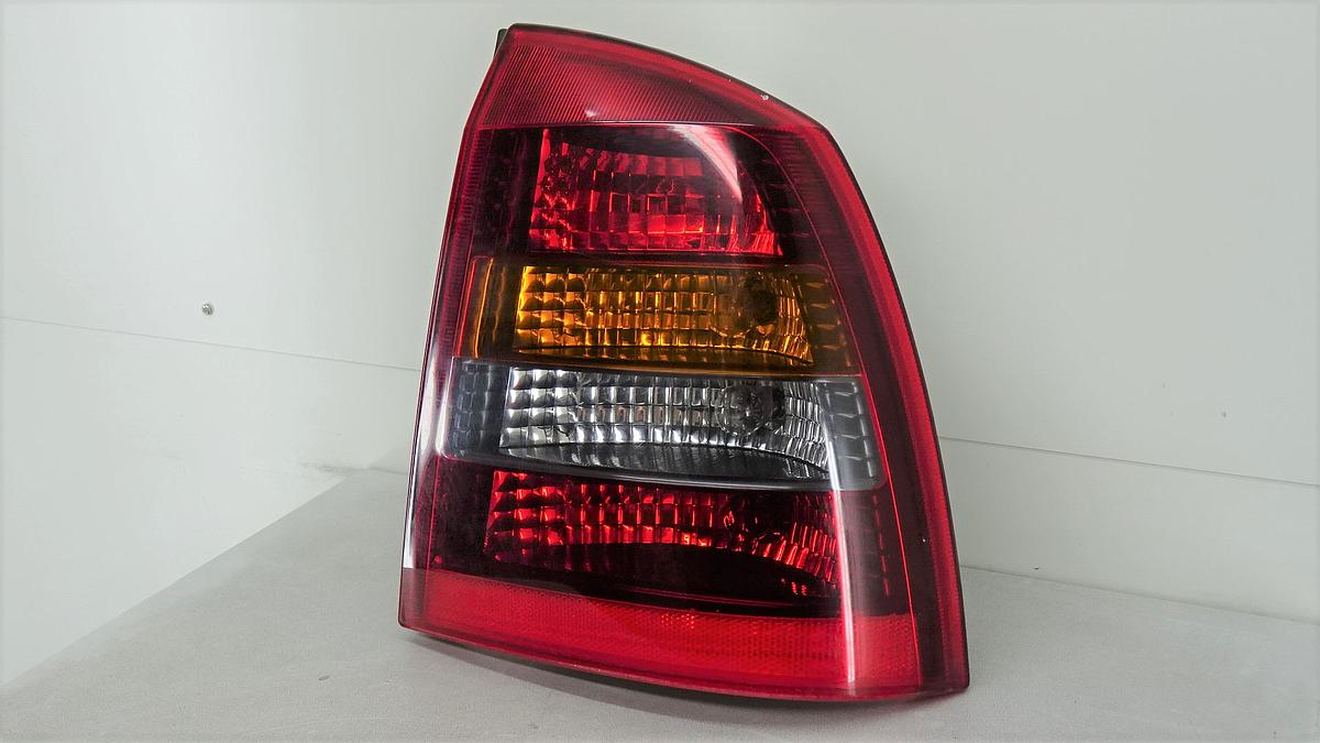 Opel Astra G Cabrio Rückleuchte Rücklicht rechts Bj2001 13565R 62225