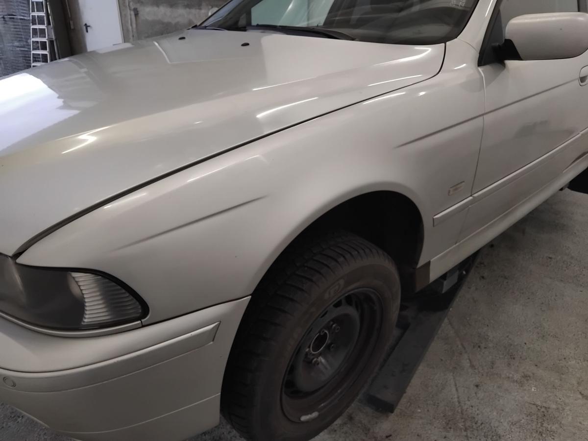 BMW 5er E39 original Kotfl&uuml;gel vorn links titansilbermetallic 354/7 BJ2001