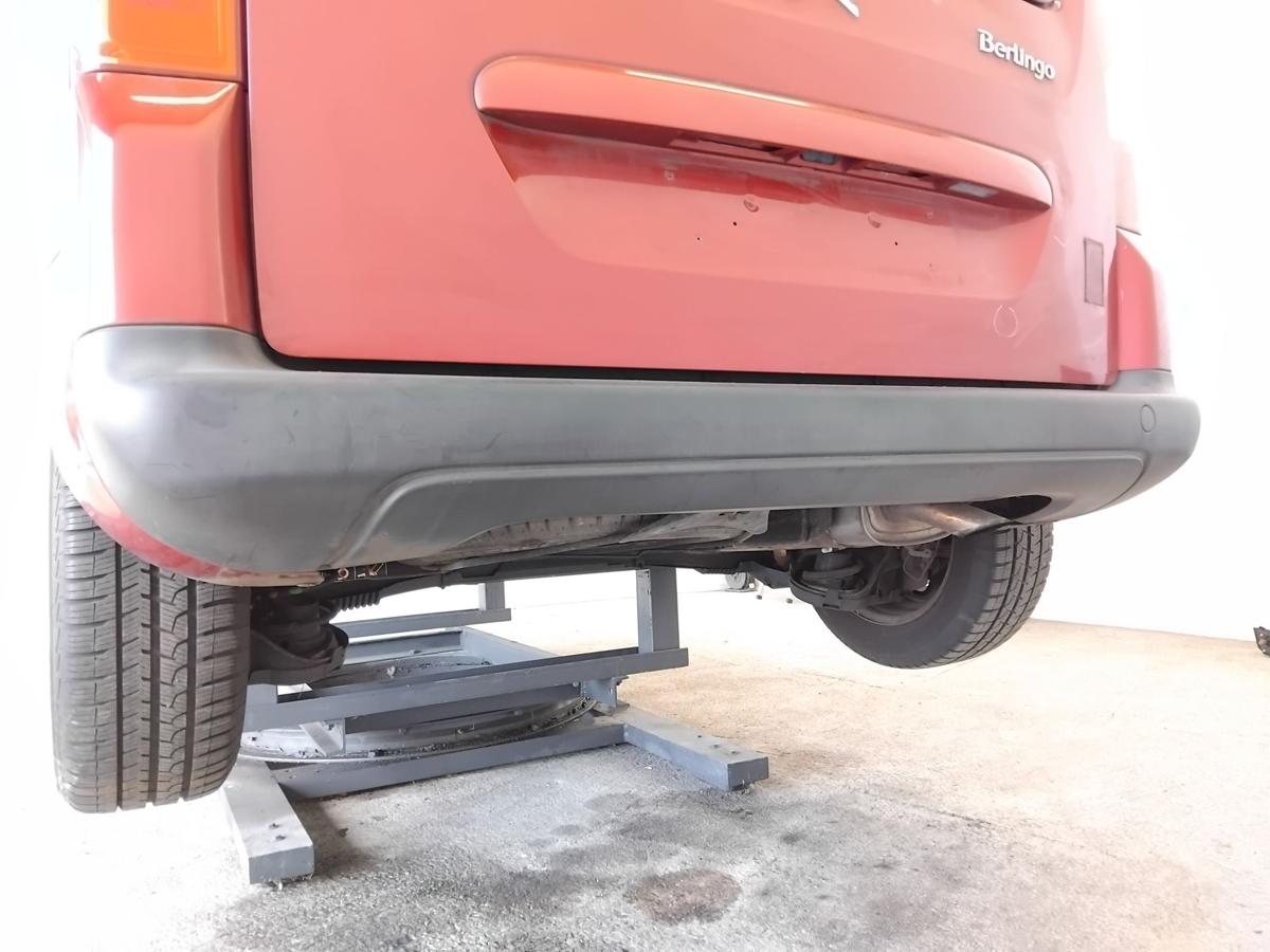 Citroen Berlingo 2 original Sto&szlig;stange Sto&szlig;f&auml;nger hinten BJ2010