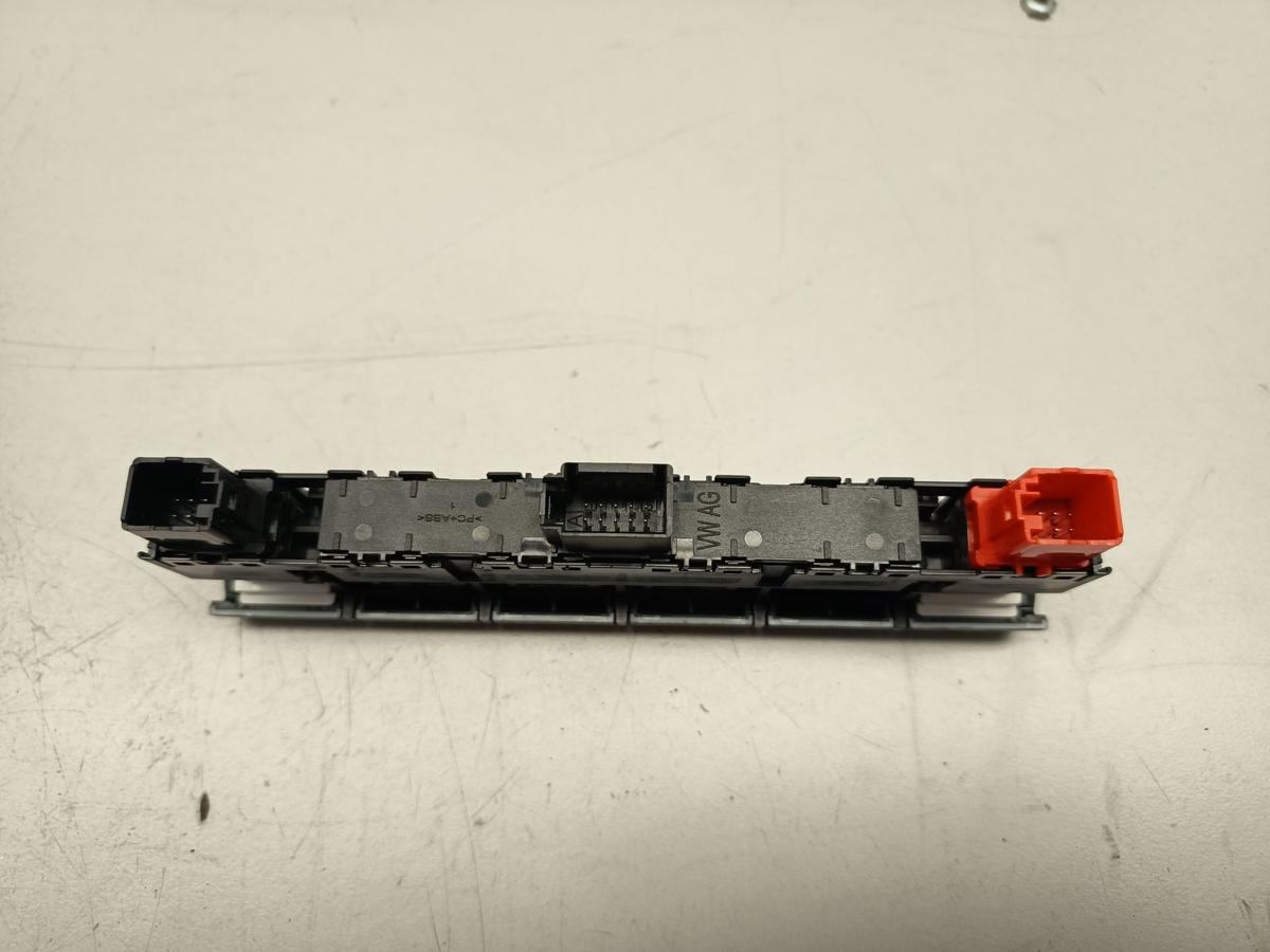 Skoda Rapid original Schalter Sitzheizung Schaltereinheit 5JA927132AQ Bj 2016