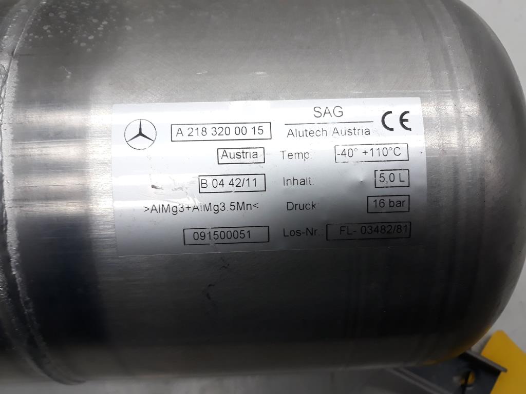 Mercedes CLS C218 2183200015 Behälter Luftfederung 642854 4-Matic Allrad BJ2011