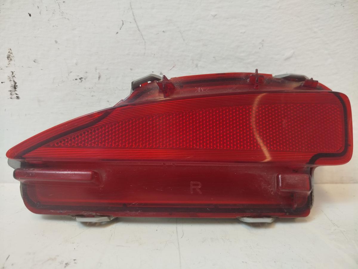 Toyota Yaris XP13 Reflektor Sto&szlig;f&auml;nger hinten R&uuml;ckstrahler