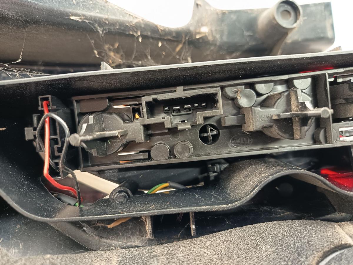 Citroen C4 Picasso Baujahr 2008 original R&uuml;ckleuchte rechts Fond Heckleuchte