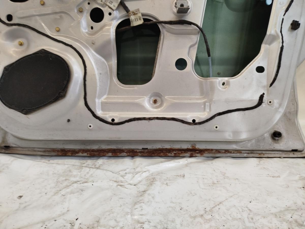 Mazda Tribute EP Tür vorn rechts Beifahrertür Rohbau silber Rost Falz 01 bis 04