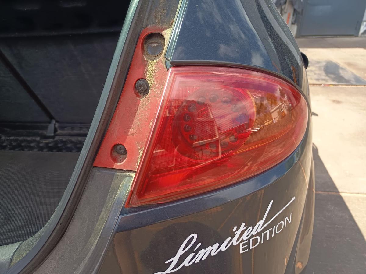 Seat Leon 1P original R&uuml;ckleuchte rechts au&szlig;en vor Facelift BJ 2006