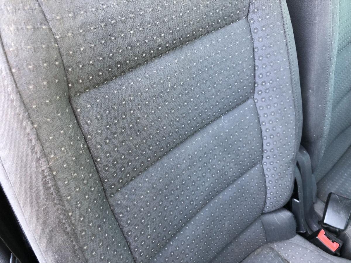 VW Touran 1T 1T1 Einzelsitz Sitz hinten rechts R&uuml;cksitz Stoff mit Muster