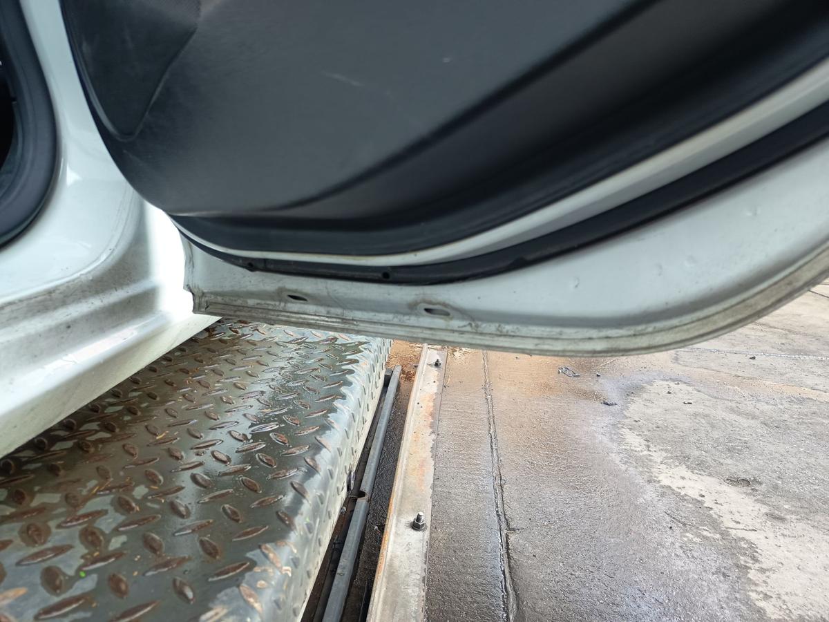 Opel Astra J Sports Tourer original T&uuml;r hinten rechts Fond 40R Schneewei&szlig; Bj2013