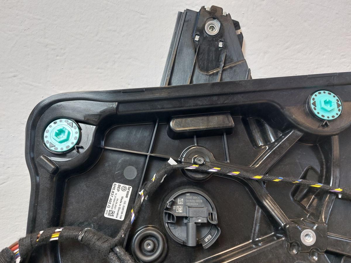 VW Golf 8 VIII CD Variant Fensterheber vorn rechts auf Grundplatte