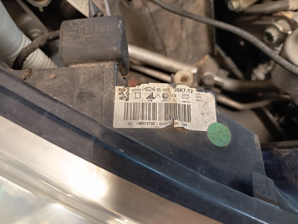 Peugeot 308I original Scheinwerfer rechts Halogen Baujahr 2008