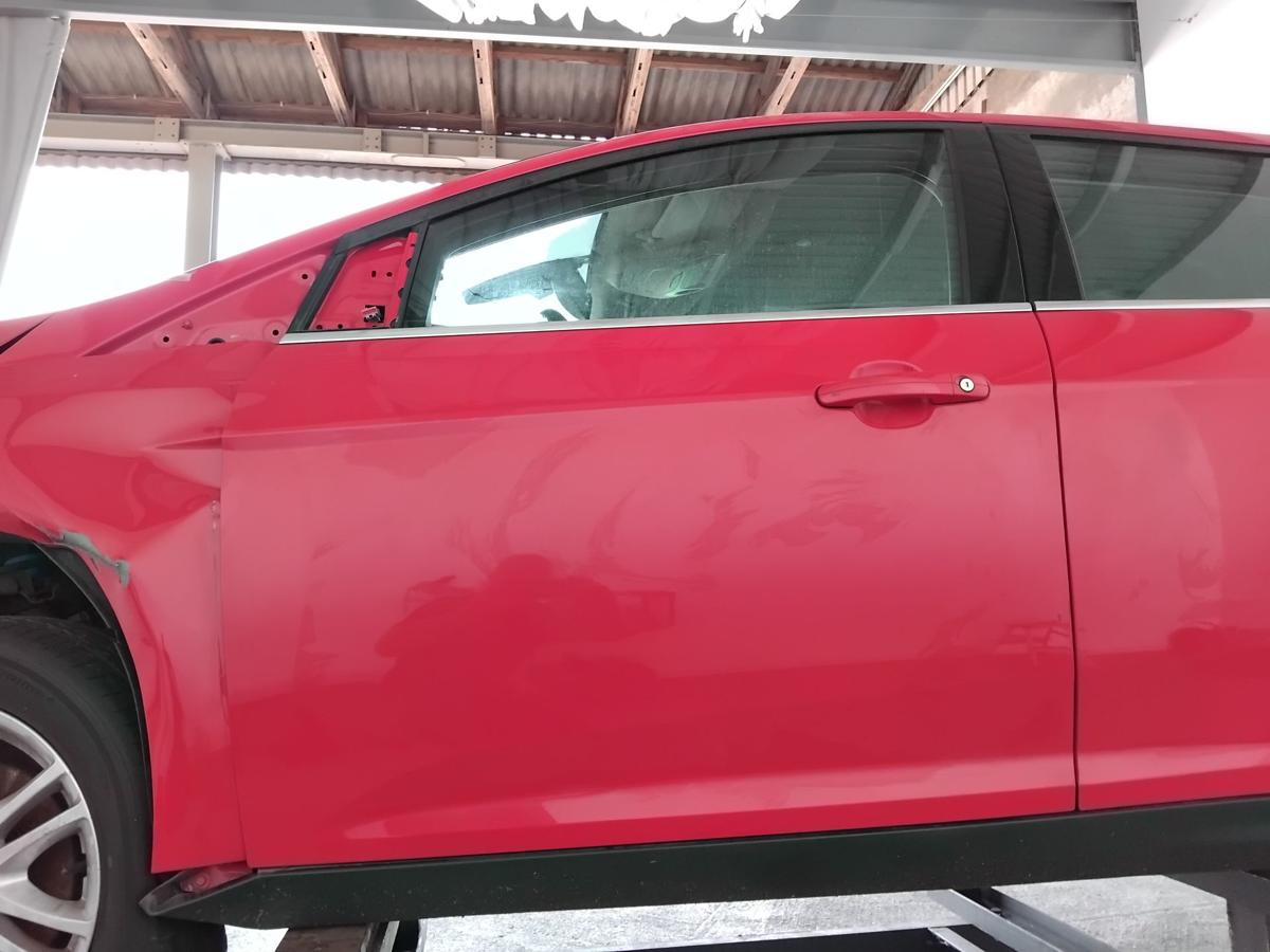 Ford Focus 3 DYB Turnier T&uuml;r vorn links Fahrert&uuml;r racerot BJ2013 5-t&uuml;rig