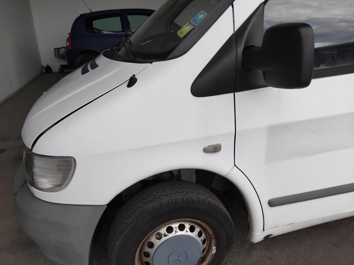 Mercedes Vito 638 original Kotflügel vorn links arktikweiss 9147 BJ2003