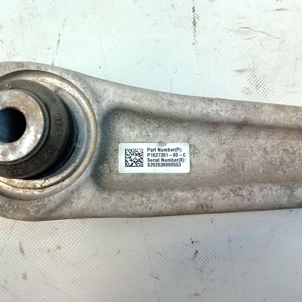 Tesla Model S Facelift original Satz Querlenker Vorderachse links unten Bj.2019