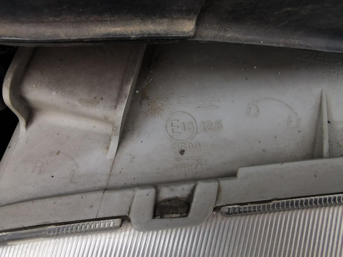 Hyundai Trajet FO Scheinwerfer Frontscheinwerfer Hauptscheinwerfer links TRÜB