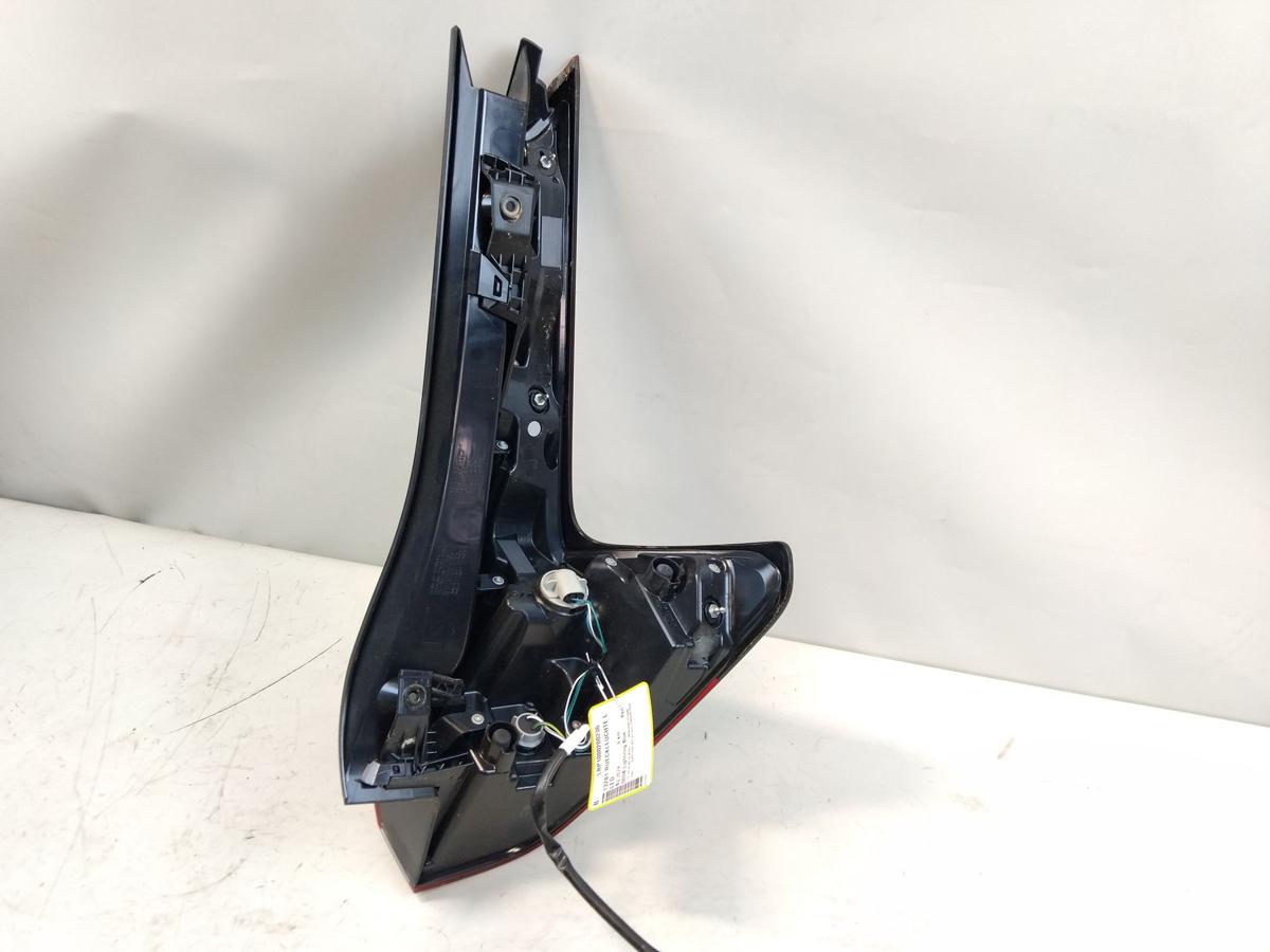 Mitsubishi Eclipse Cross original R&uuml;ckleuchte Schlussleuchte links Teil-LED 2024