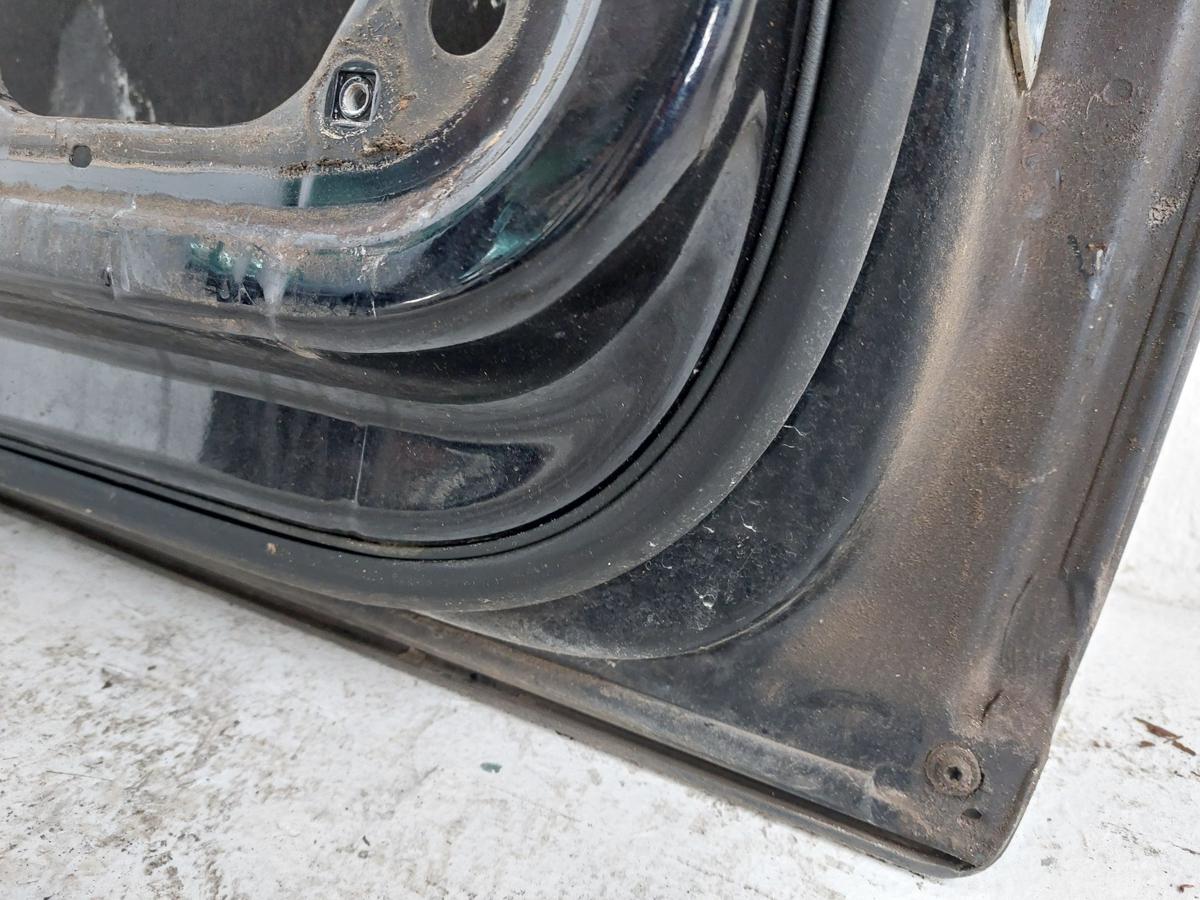 VW Passat 3C B7 Variant T&uuml;r vorne links Fahrert&uuml;r Autot&uuml;r Rohbau