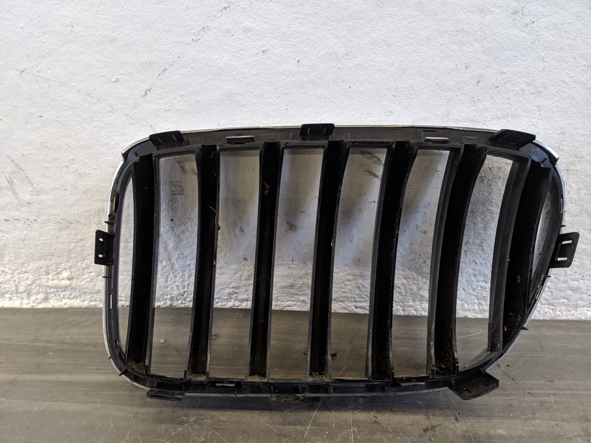 BMW X3 F25 Bj.11 original Grill Niere rechts