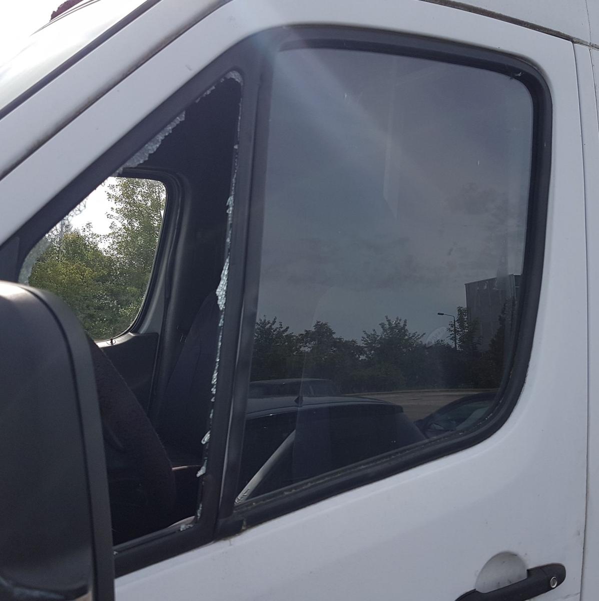 Mercedes Sprinter 906 T&uuml;rscheibe vorn links Bj2008 Glasklar Kastenwagen