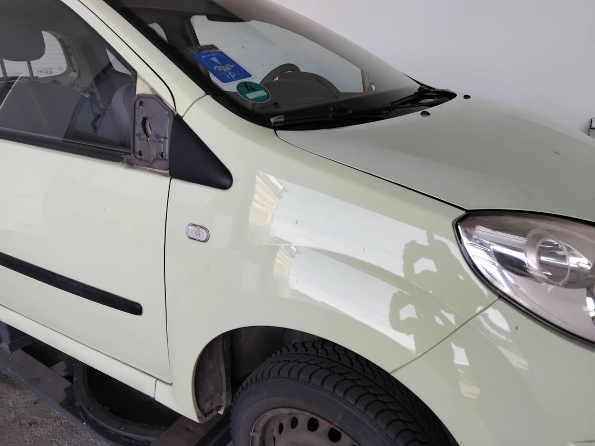 Renault Twingo 2 original Kotfl&uuml;gel vorn rechts DVF97 Pastellgelb BJ2008