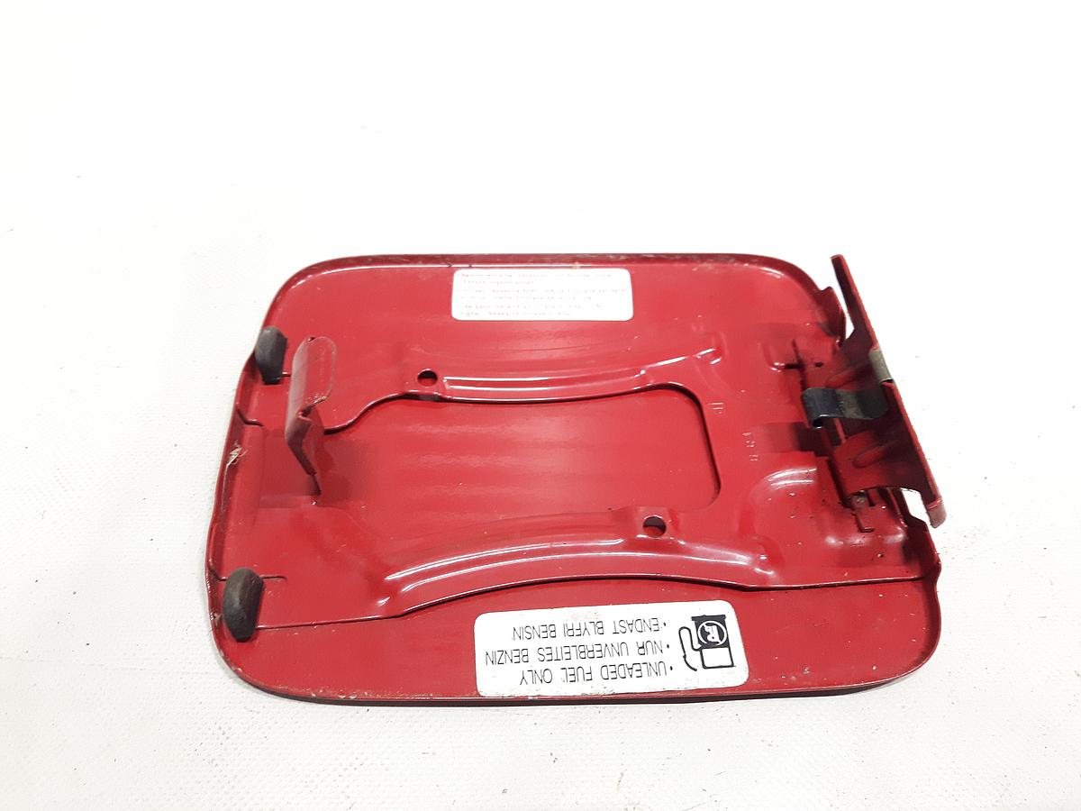 Suzuki Alto FF Tankklappe Tankdeckel rot lackiert BJ2003