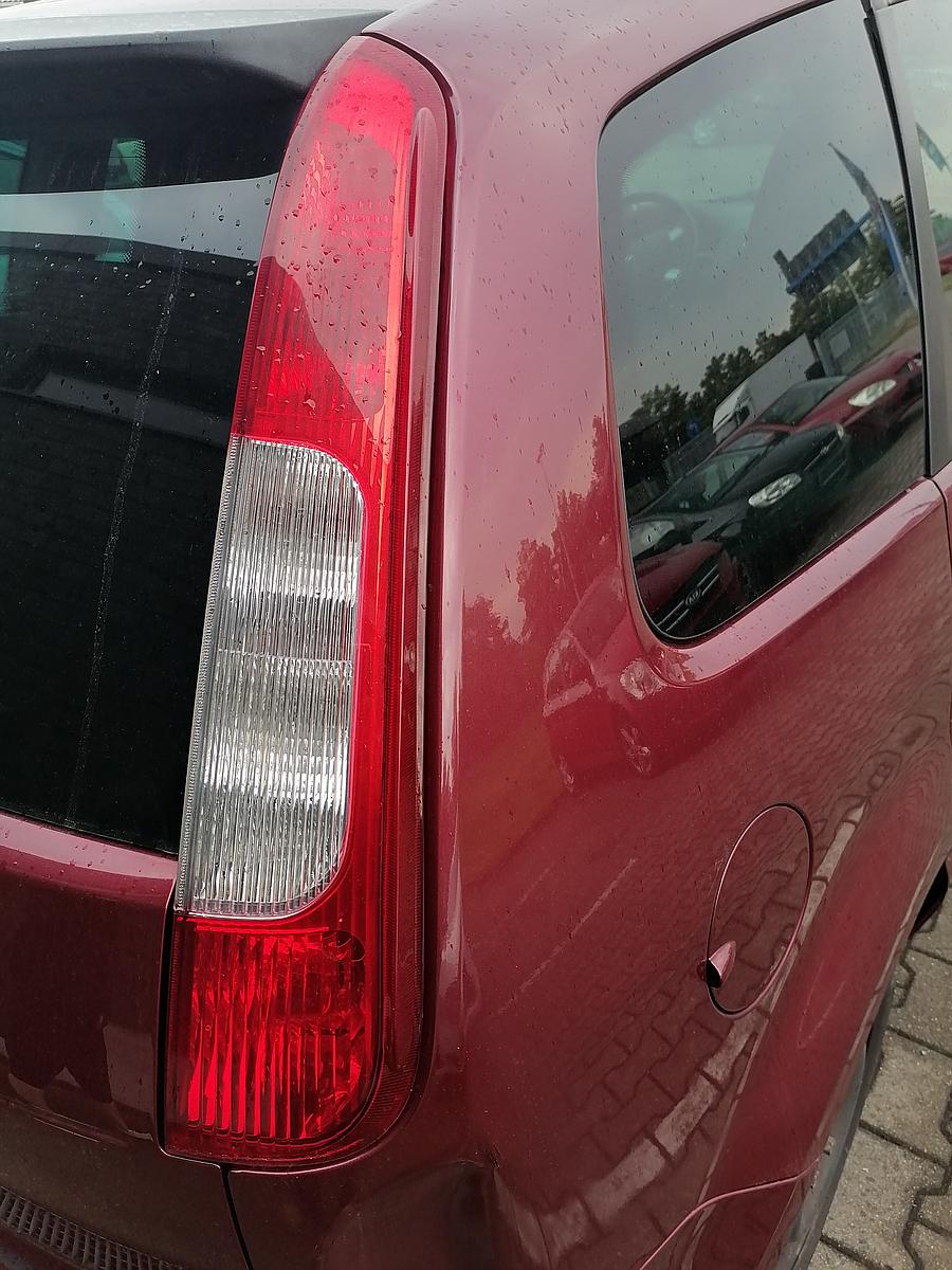 Ford C-Max Rücklicht Rückleuchte Heckleuchte rechts rot weiss BJ03-07