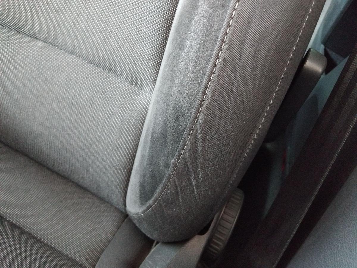 VW Golf 6 original Sitz vorn links Fahrersitz Stoff Dunkelgrau 5-Türer BJ2012