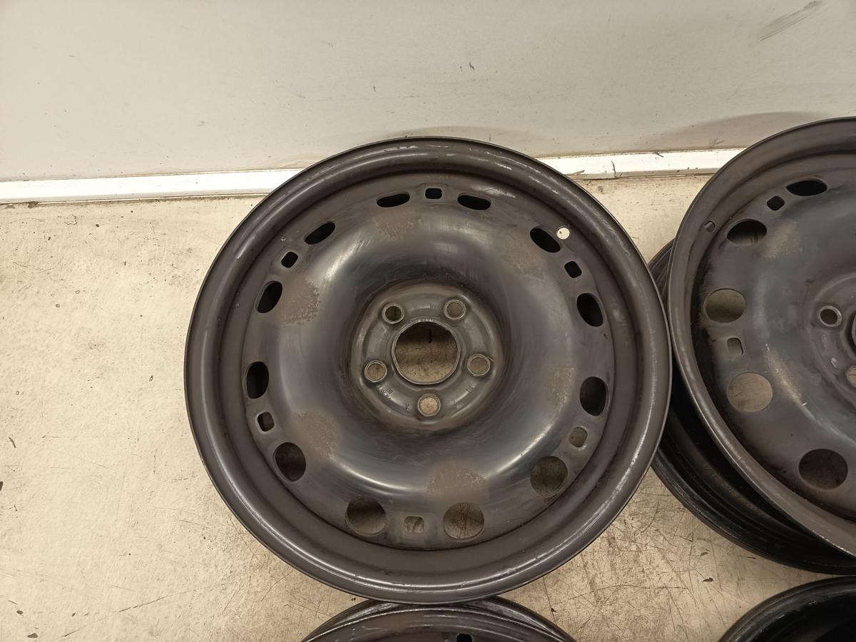 Skoda Rapid original Stahlfelgensatz 6x15 ET38 Baujahr 2016