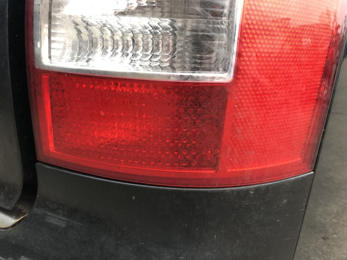 Audi A4 8E B6 Avant R&uuml;ckleuchte rechts R&uuml;cklicht Heckleuchte Kombi Schlusslicht