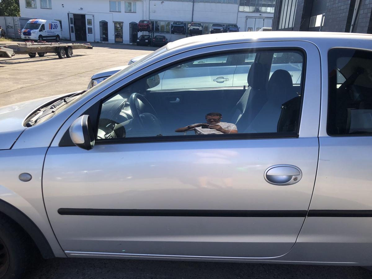 Opel Corsa C ab 2003 Tür vorn links Fahrertür nur für 3 türer Z157 Starsilber