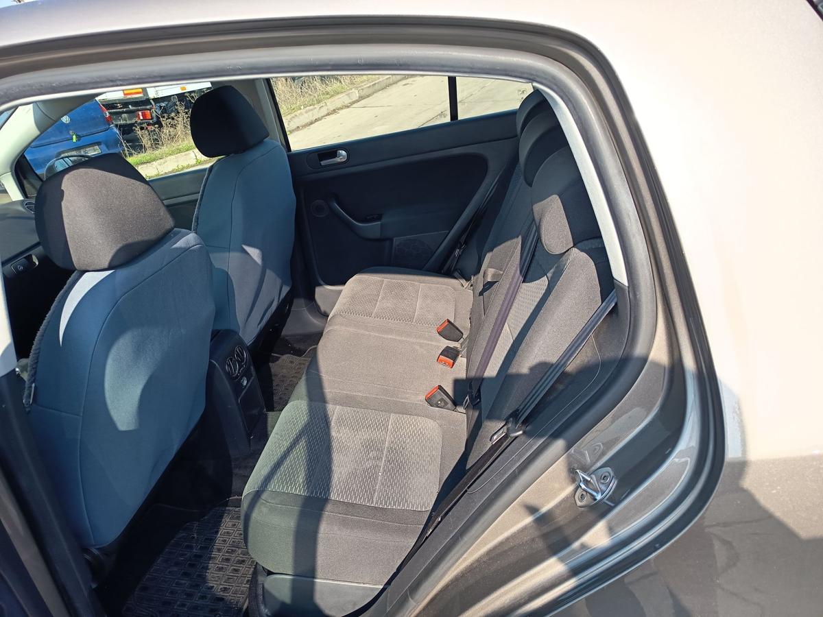 Golf Plus II original R&uuml;cksitzbank geteilt Stoff Titanschwarz Armlehne Bj 2009