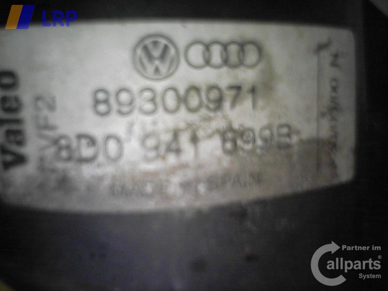 Audi A4 8D Avant original Nebelscheinwerfer links 8D0941699B 89300971 BJ2000