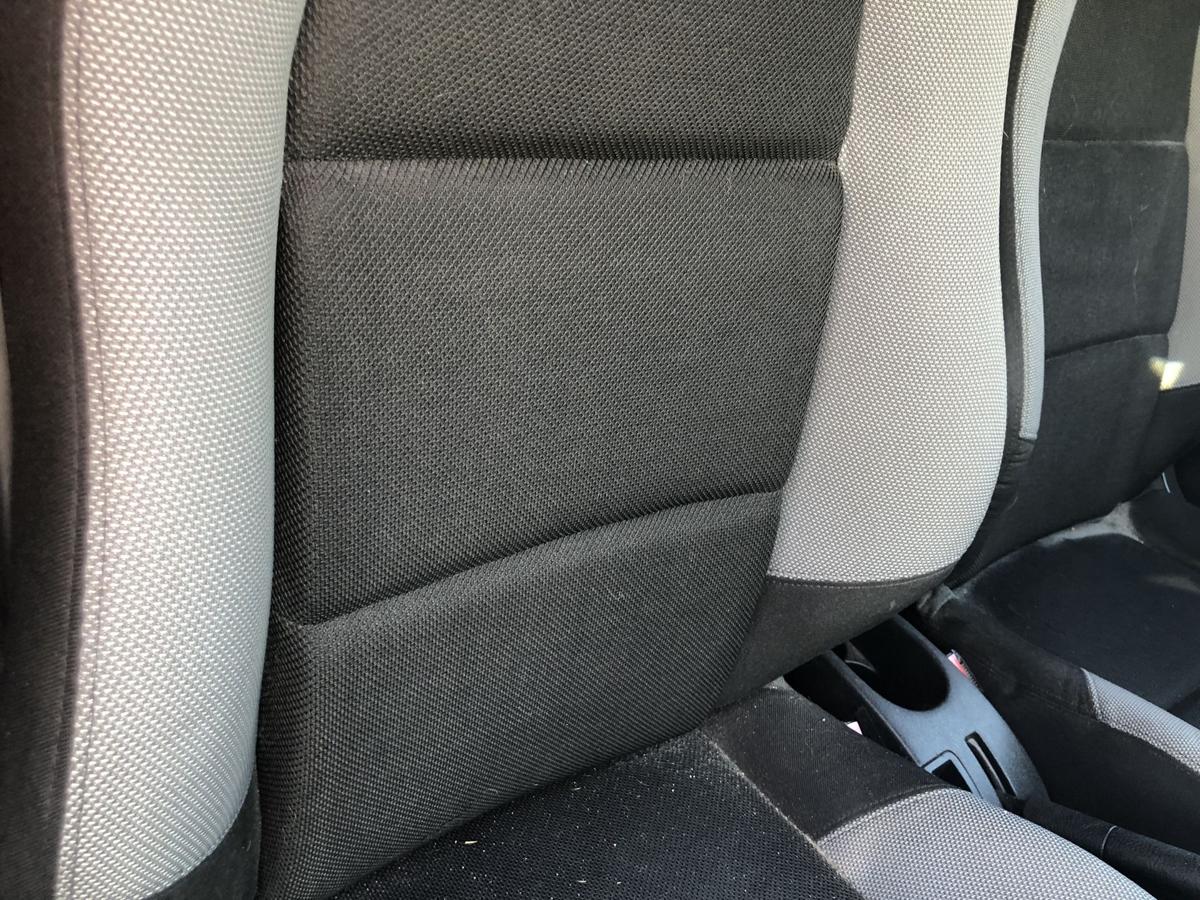 Peugeot 207 WA WC Sitz vorn rechts Beifahresitz 5 t&uuml;rer Stoffsitz Autositz